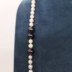 Alternative view of LACCIO  PERLE  BIANCO GRIGIO NERO </br>BAOX 41972