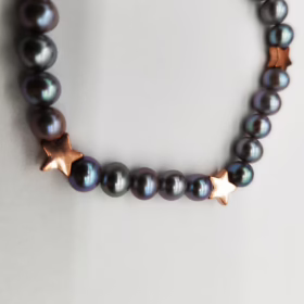 Alternative view of BRACCIALE PERLE GRIGIE CON STELLINE </br>GIHX 8945